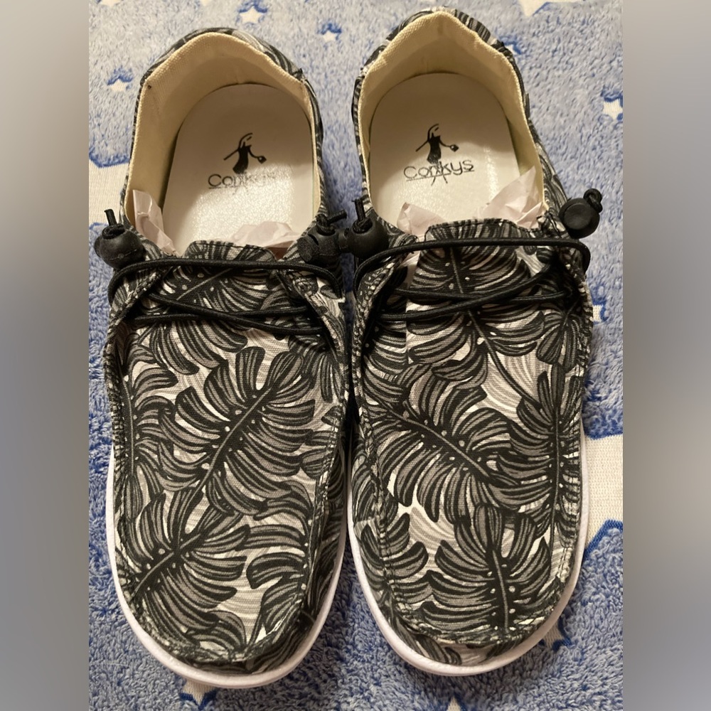 Corkys Black Palm Kayaks